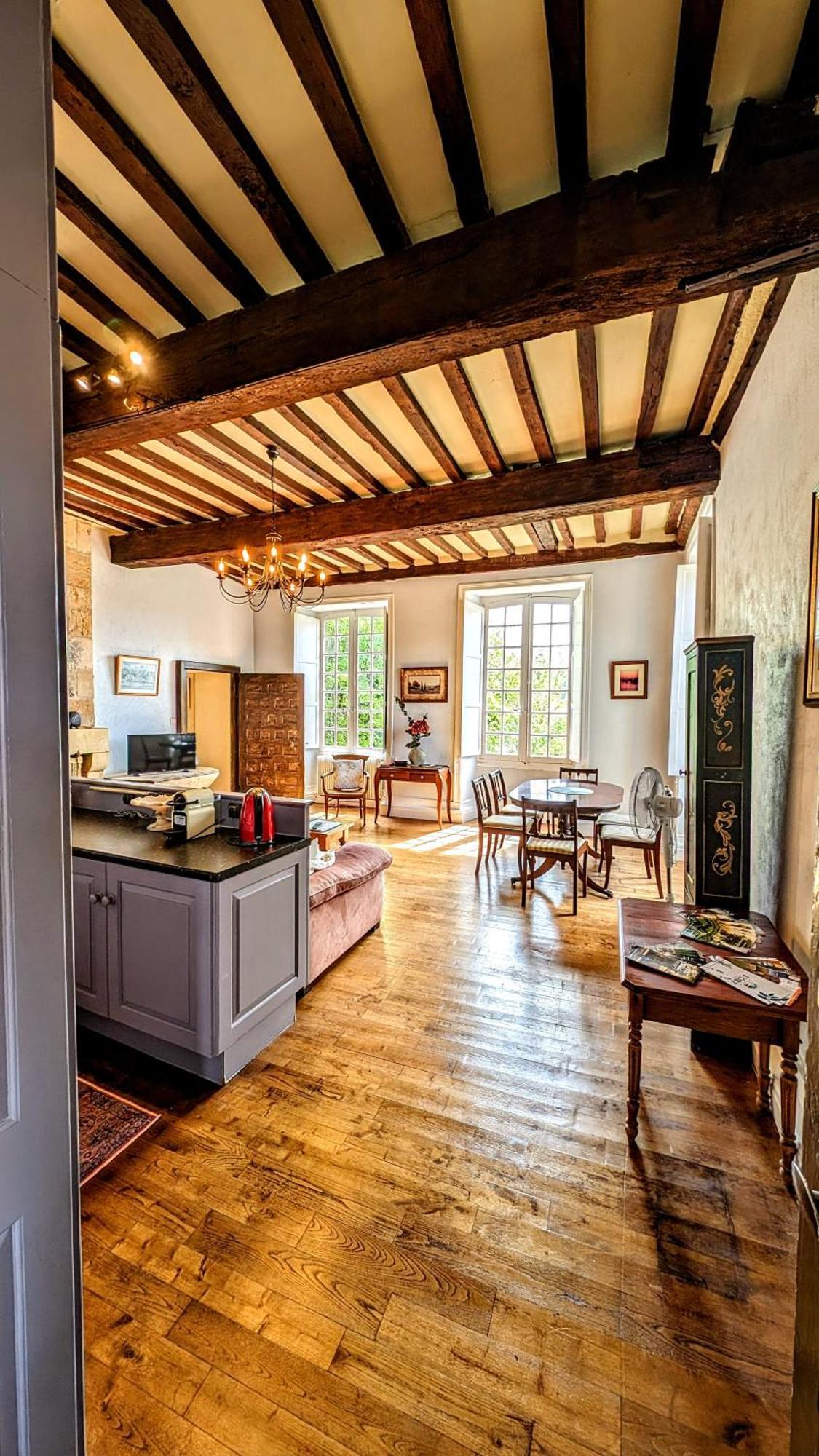 Centrally Located Sarlat Apartment With Medieval Town Views エクステリア 写真